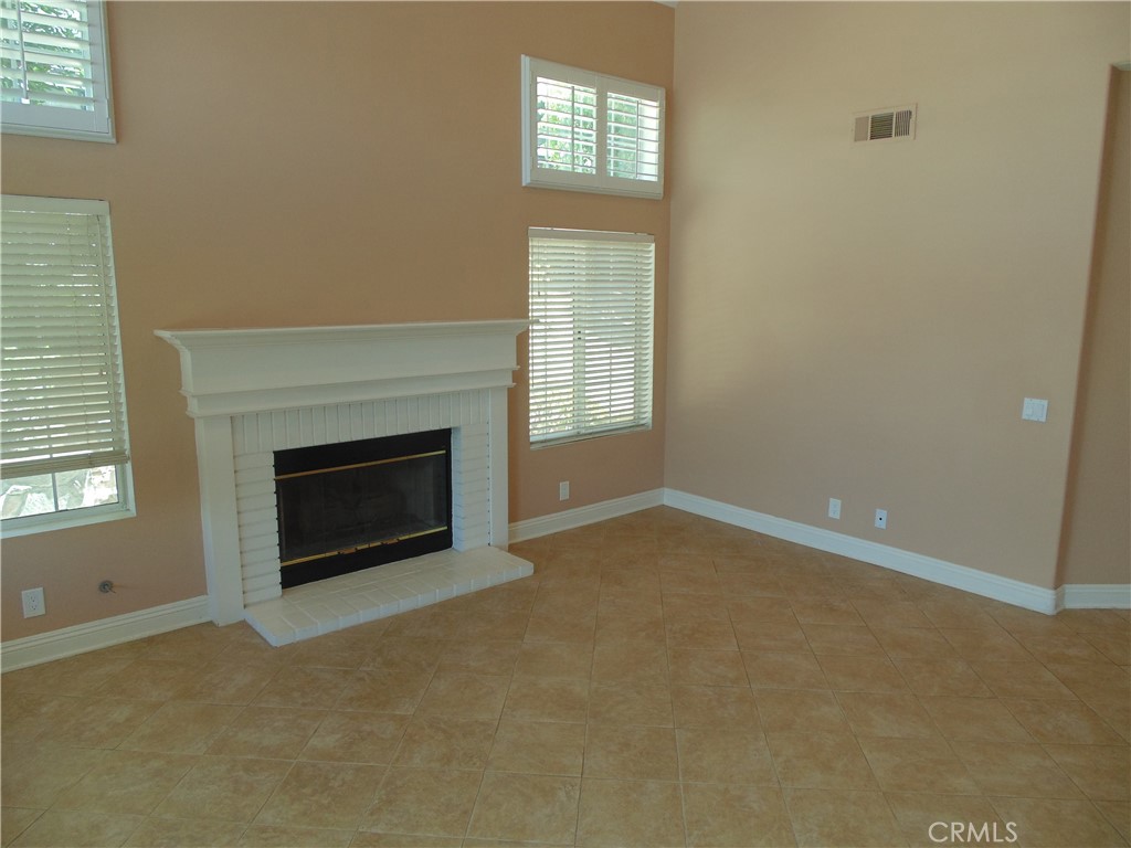 26711 Laurel Crest Property Photo 6