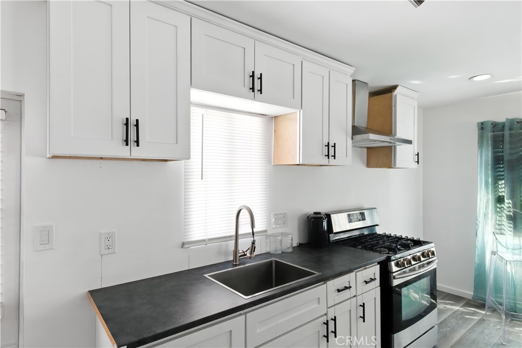 1900 W. Artesia Blvd 4 Property Photo 6