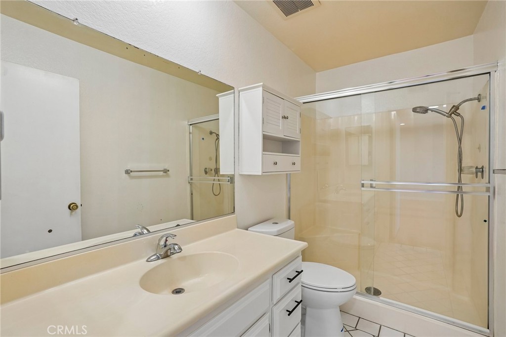 460 Salem 17 Property Photo 6