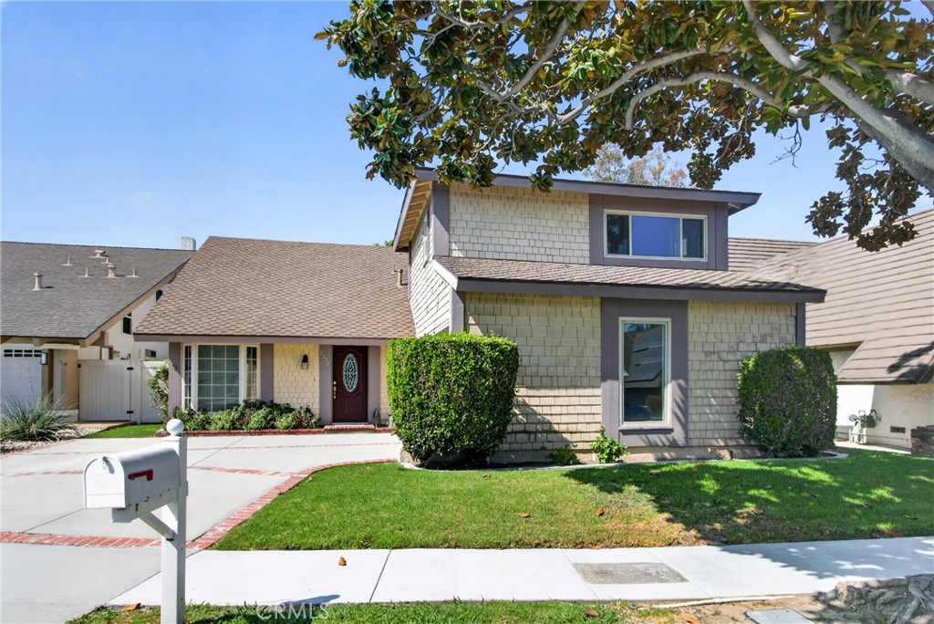 2372 Apple Tree Drive Property Photo 1