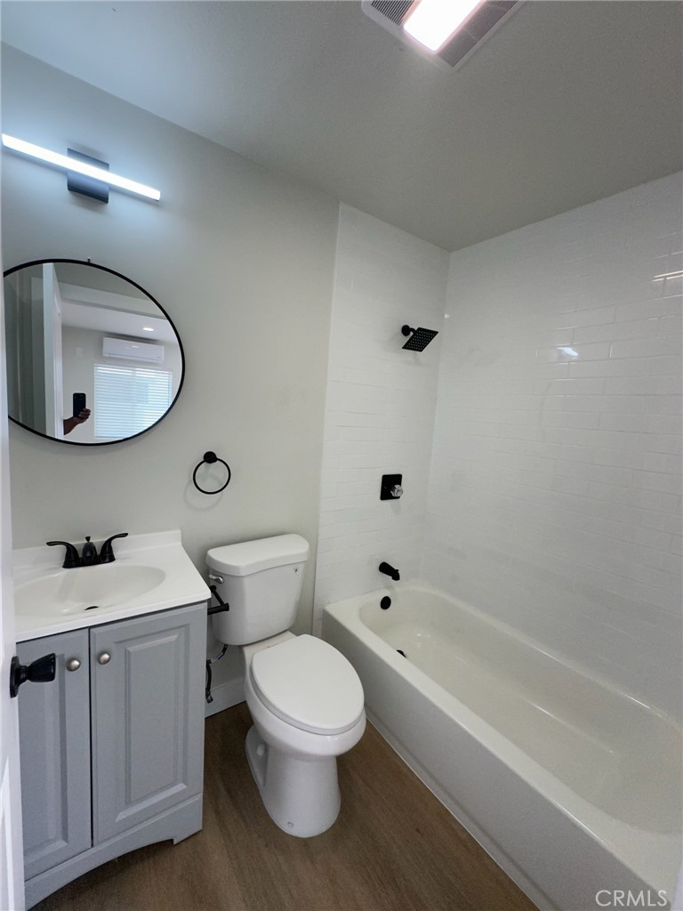 8939 Elizabeth E Property Photo 2