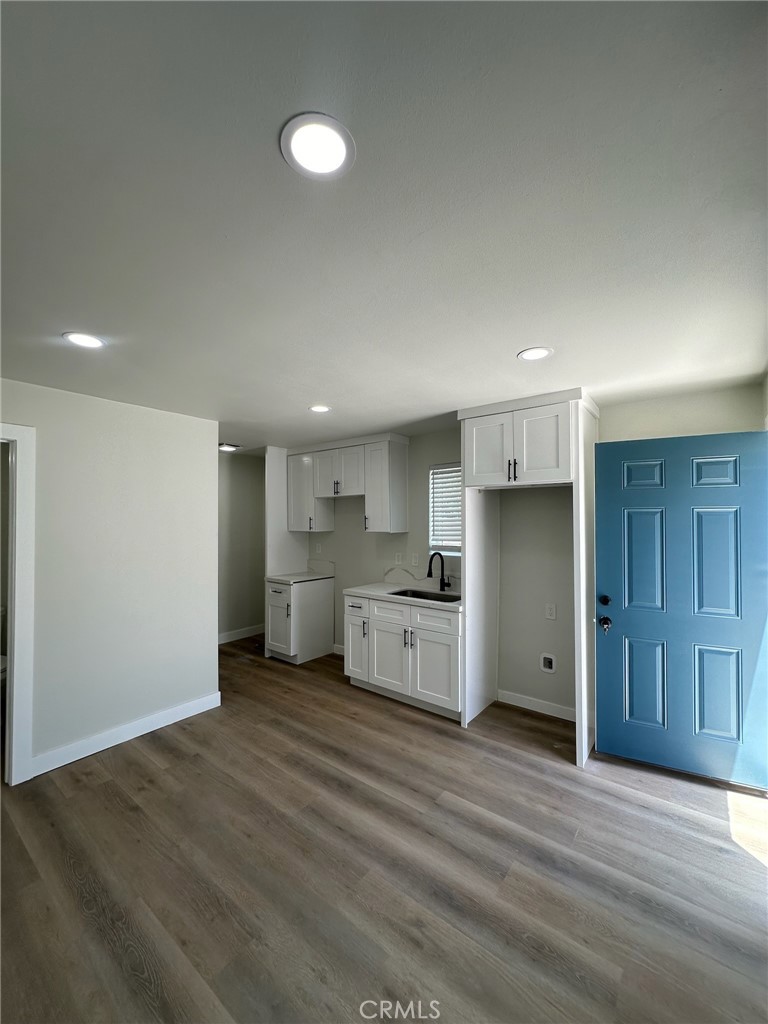 8939 Elizabeth E Property Photo 4