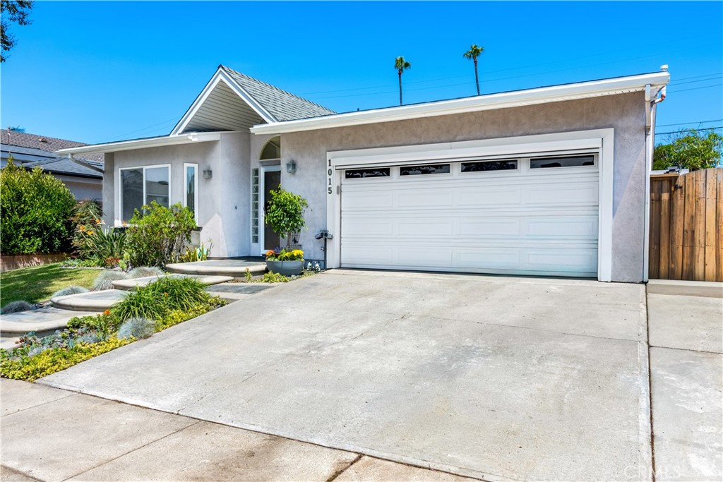 1015 Fathom Property Photo 3
