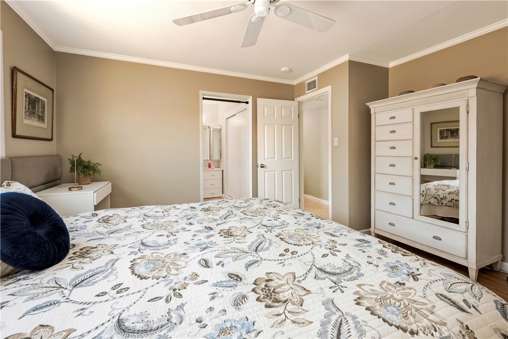 1015 Fathom Property Photo 23