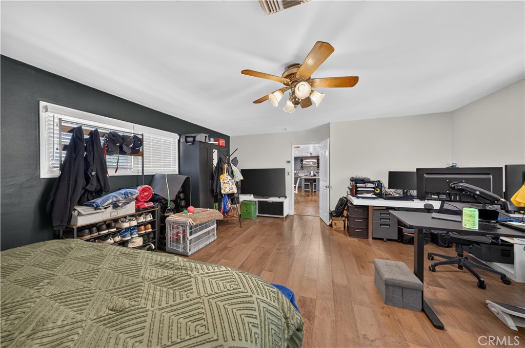 8638 Calmosa Avenue Property Photo 11