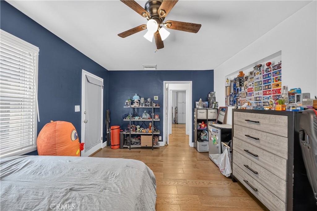 8638 Calmosa Avenue Property Photo 13