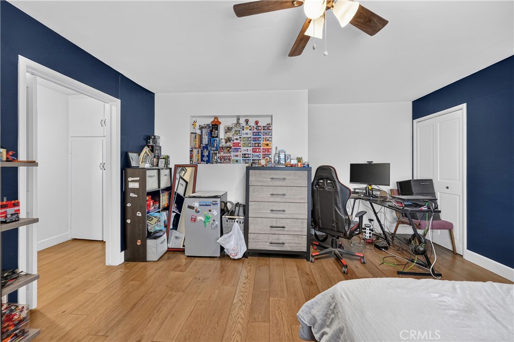 8638 Calmosa Avenue Property Photo 14
