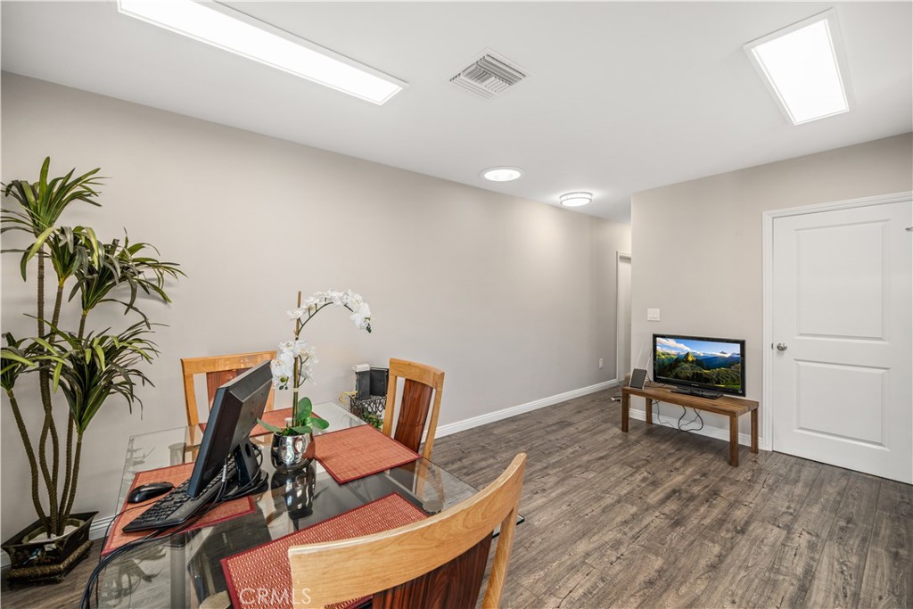 8638 Calmosa Avenue Property Photo 29