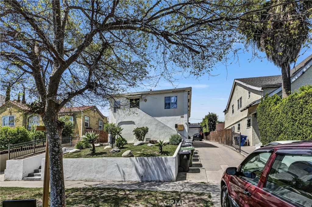 1861 S Redondo Property Photo 2