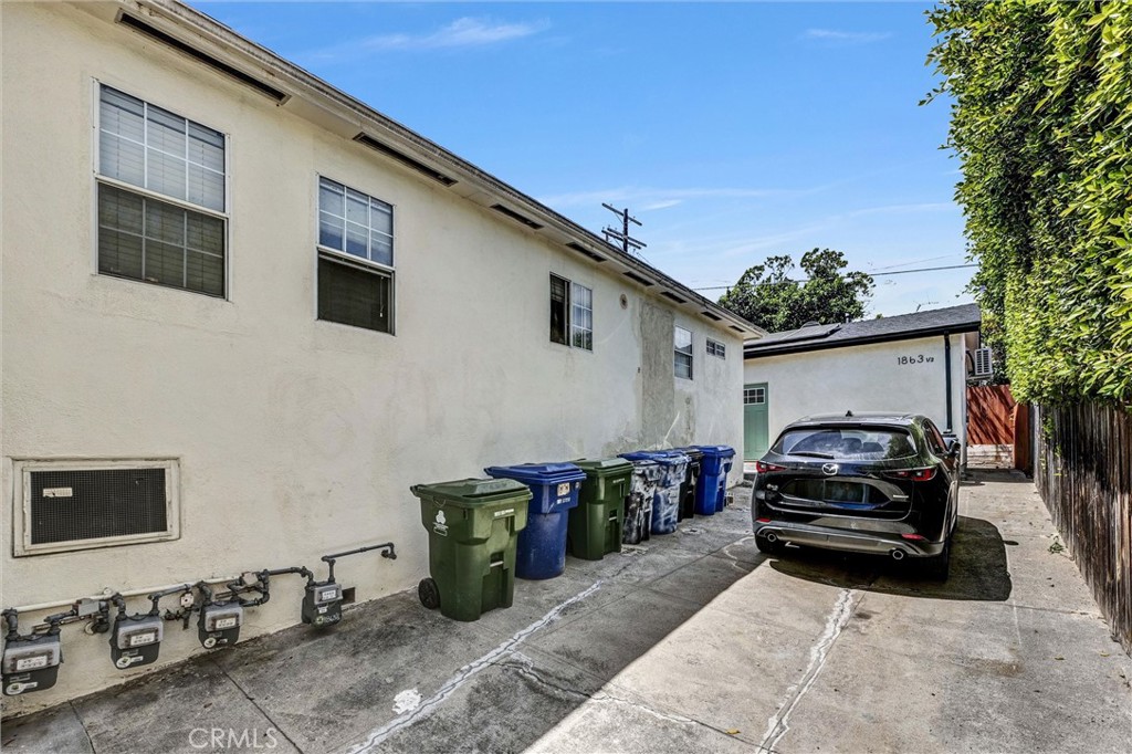 1861 S Redondo Property Photo 5