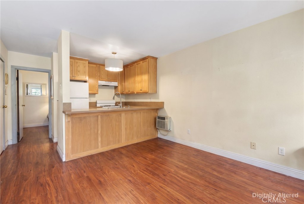 1062 Raymond Property Photo 3
