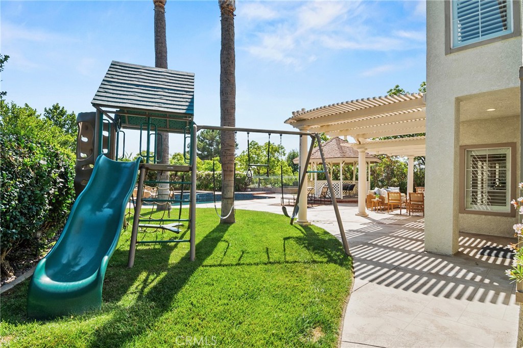22594 Hidden Hills Property Photo 12