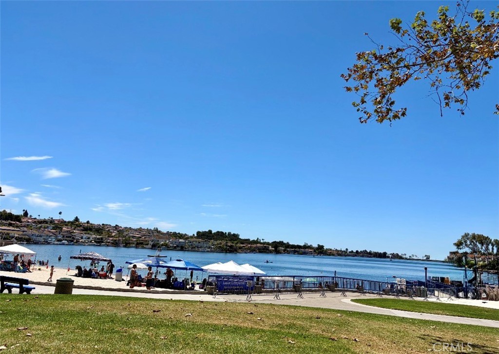 21122 Aqua Property Photo 8