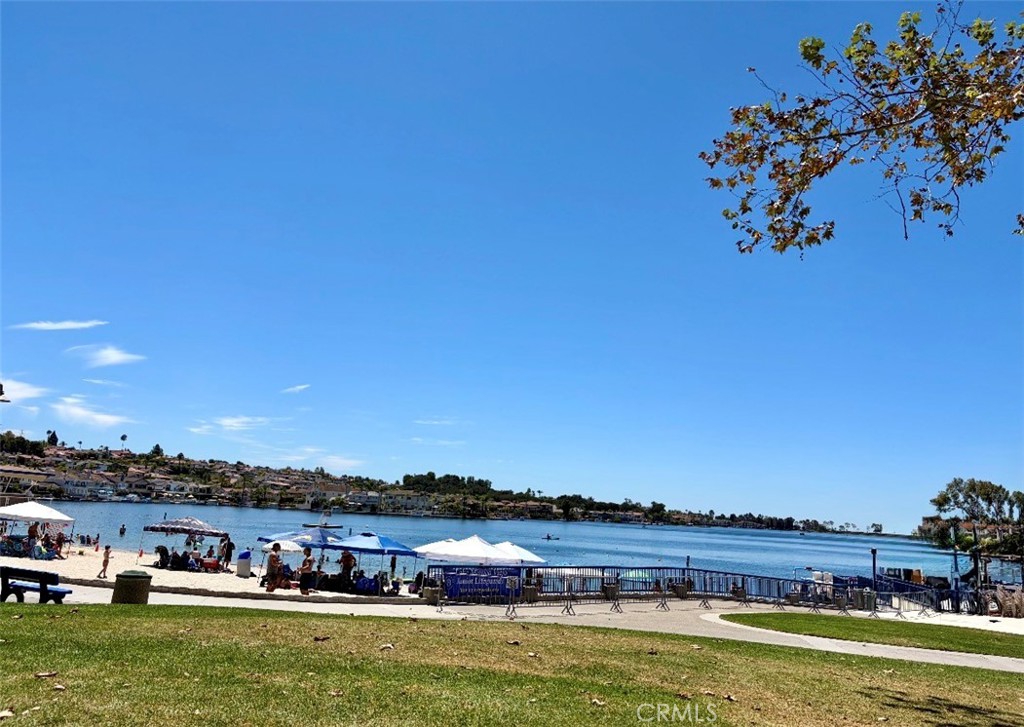 21122 Aqua Property Photo 8