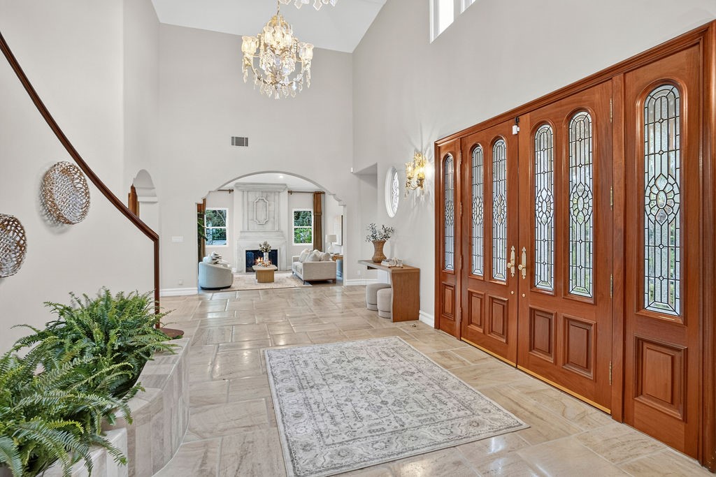 18451 Valley Property Photo 9