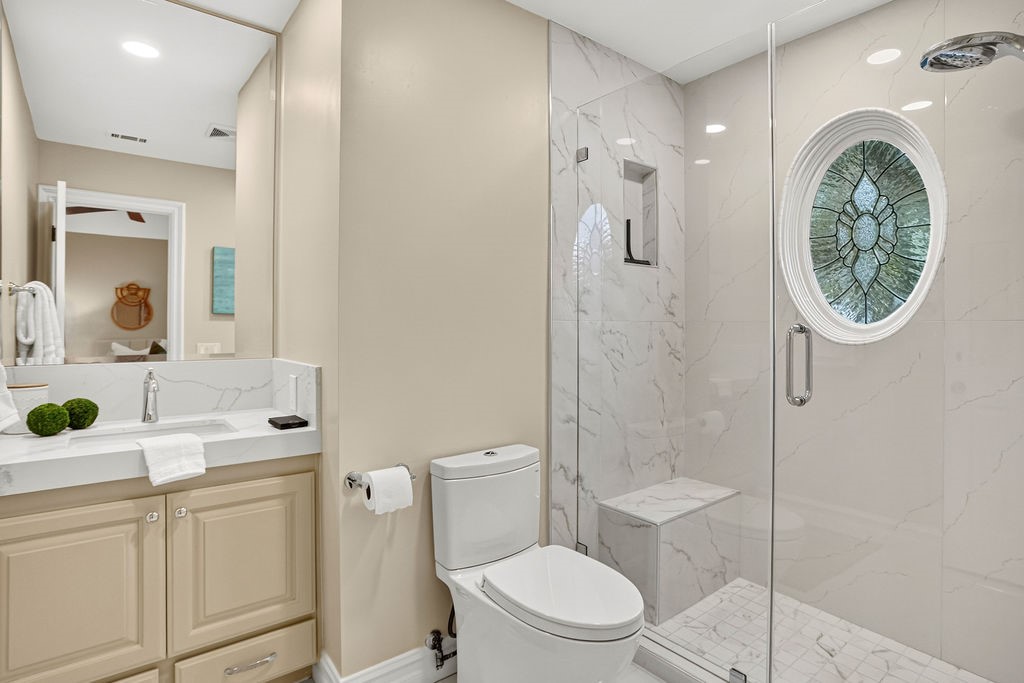 18451 Valley Property Photo 44