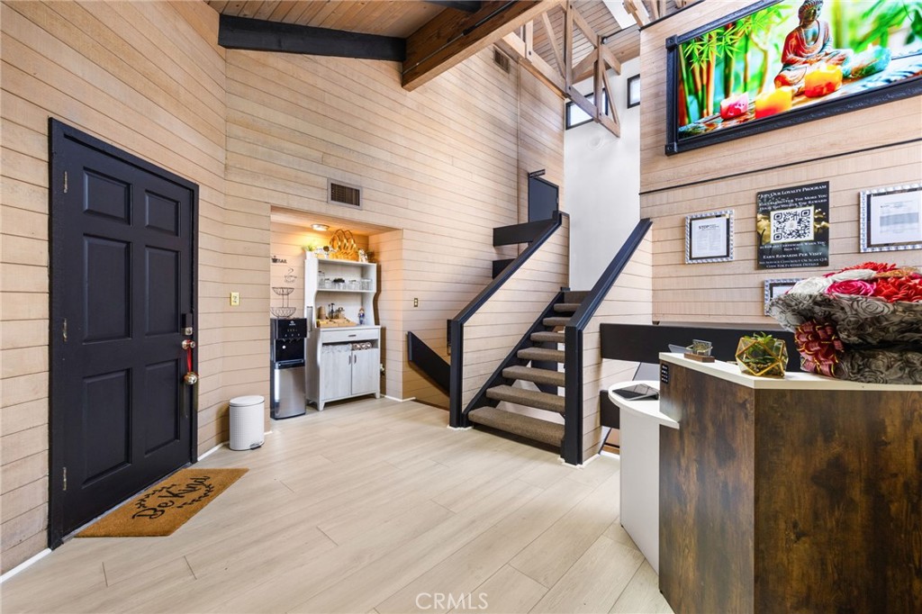 630 S Glassell Property Photo 4