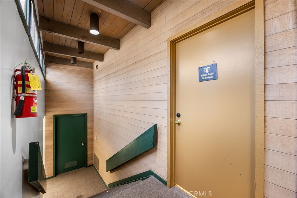 630 S Glassell Property Photo 25