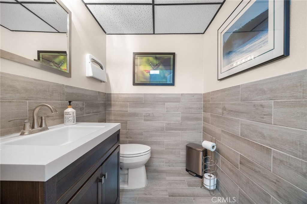 630 S Glassell Property Photo 42