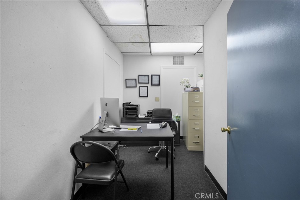 630 S Glassell Property Photo 47