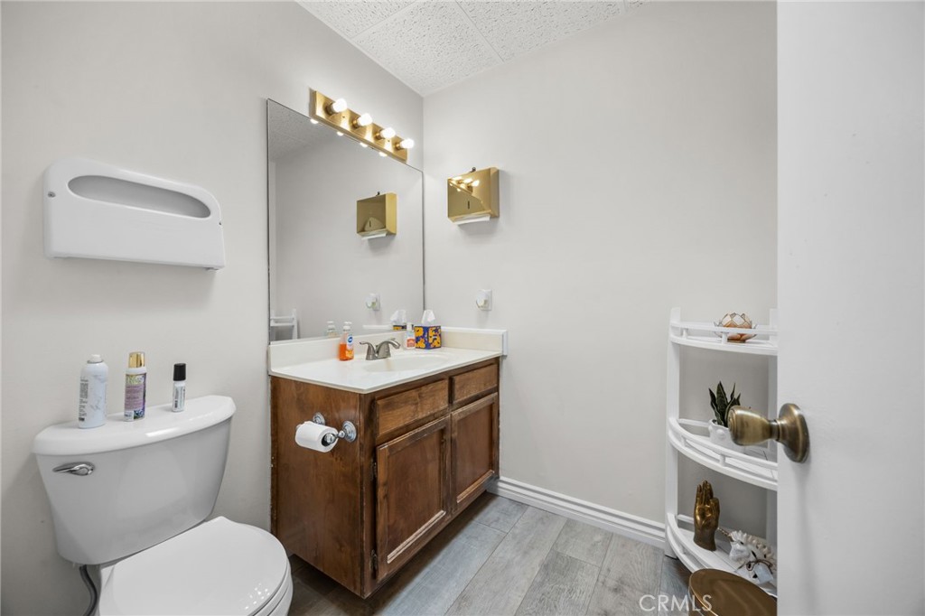 630 S Glassell Property Photo 58