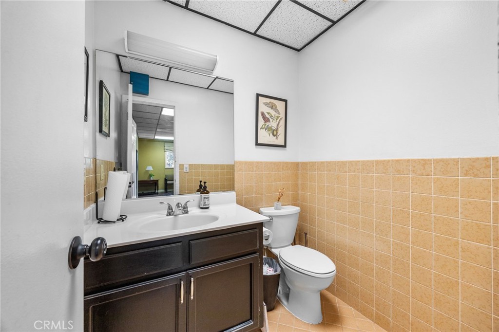 630 S Glassell Property Photo 64