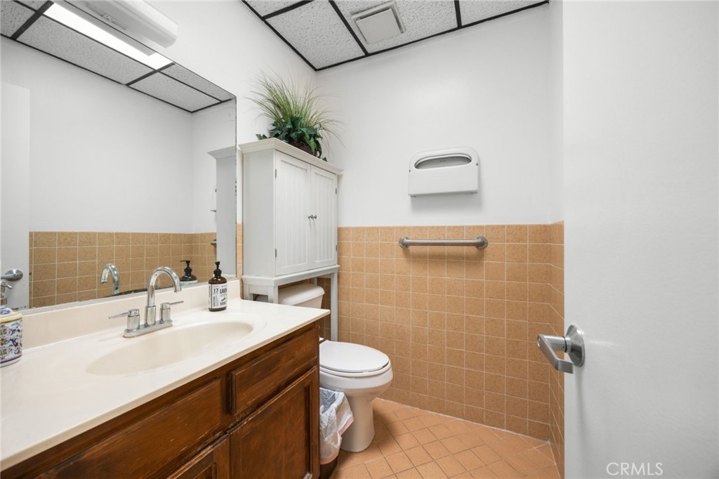 630 S Glassell Property Photo 69