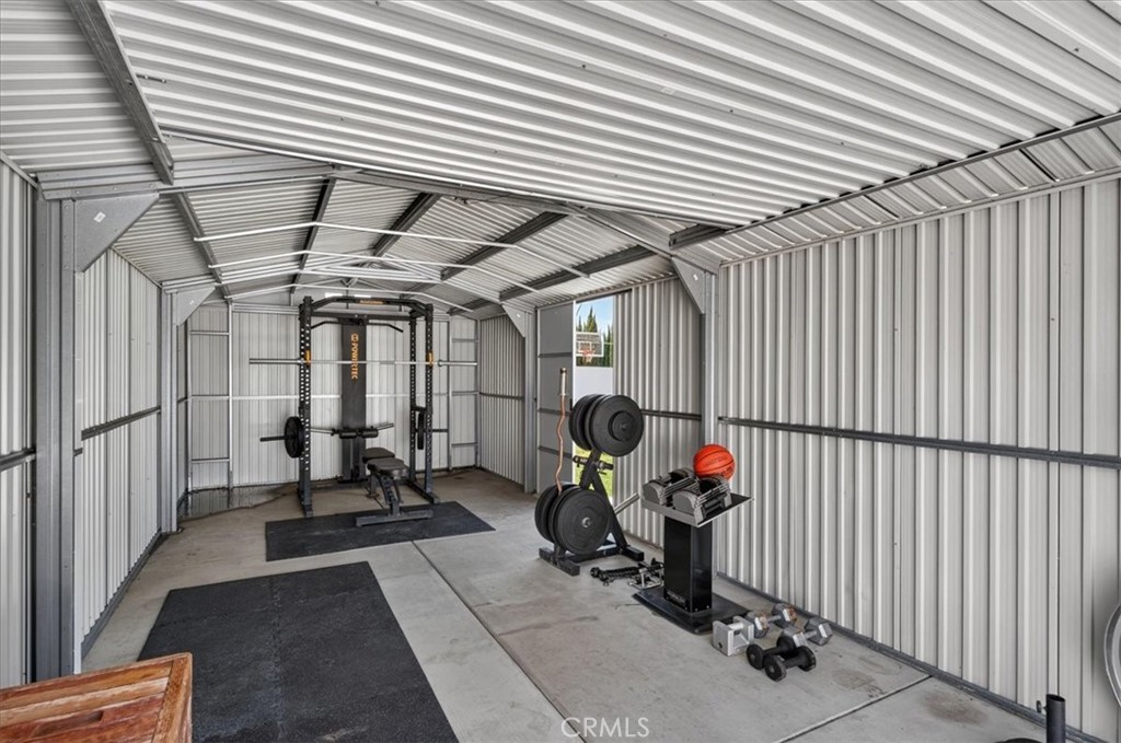2090 Paddock Property Photo 26