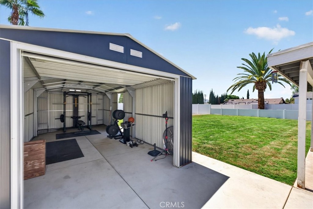 2090 Paddock Property Photo 27
