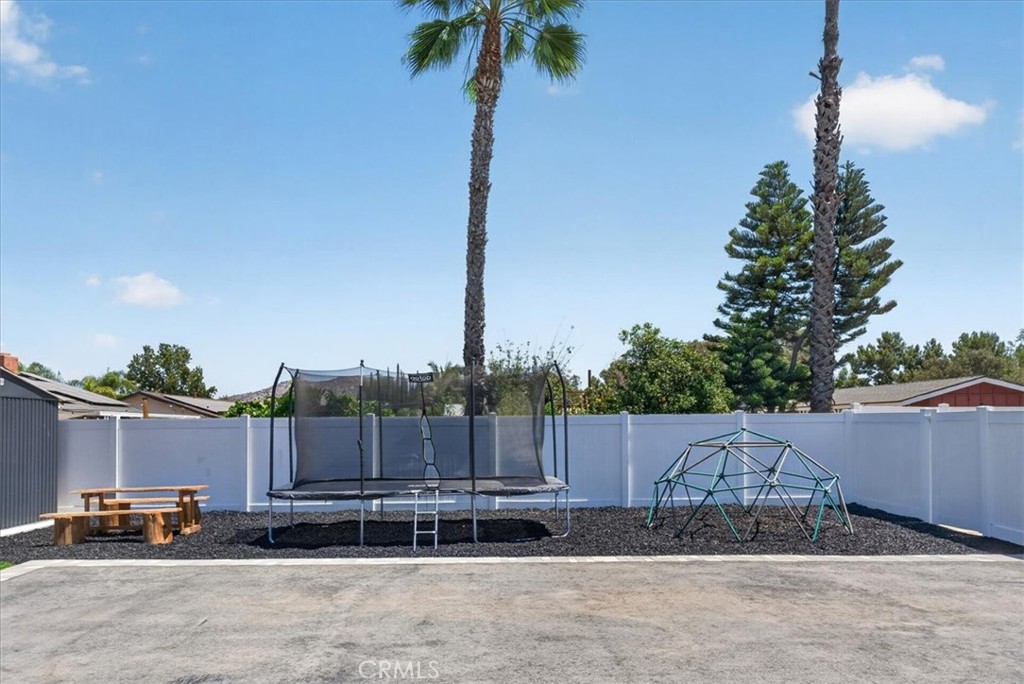 2090 Paddock Property Photo 30