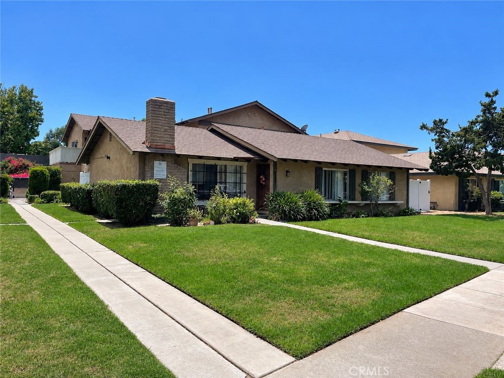 2236 E Franzen Property Photo 1
