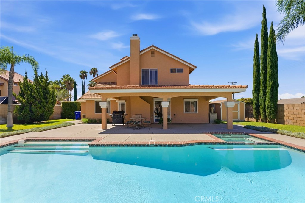 1090 W Huff Street Property Photo 2