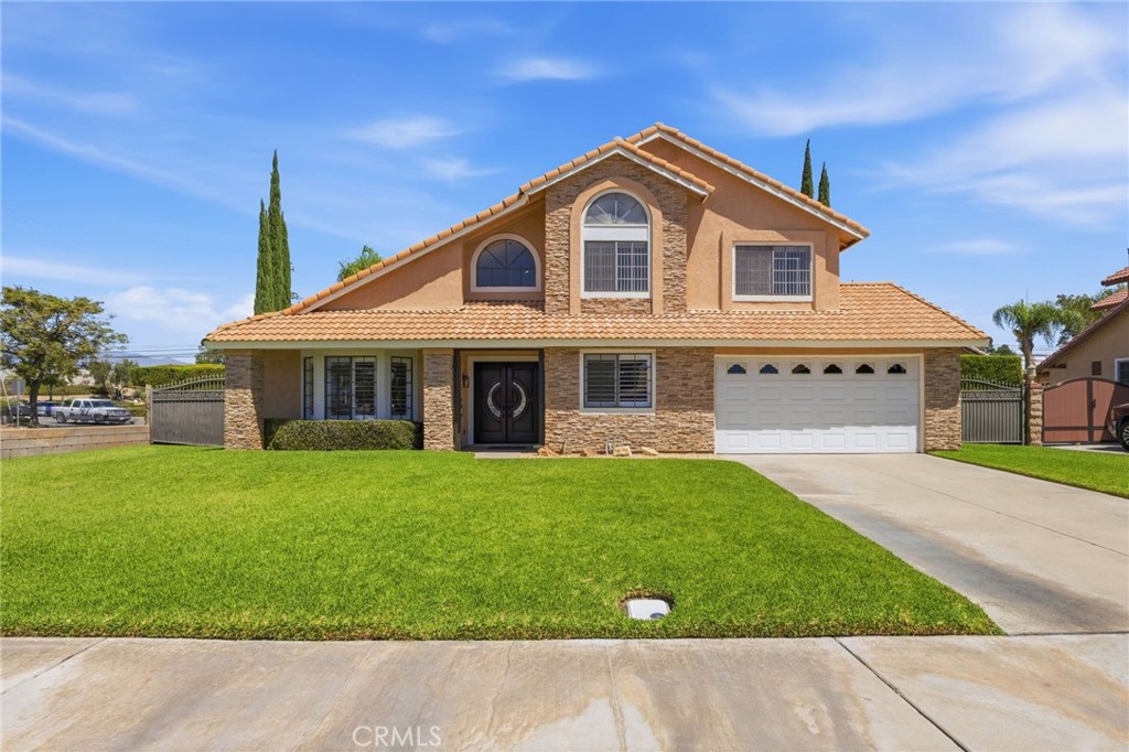 1090 W Huff Street Property Photo 3