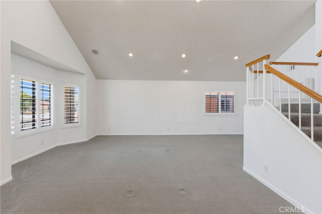 1090 W Huff Street Property Photo 6