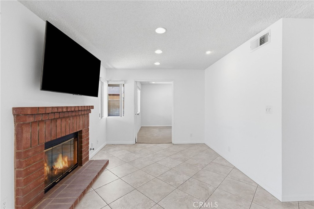 1090 W Huff Street Property Photo 14