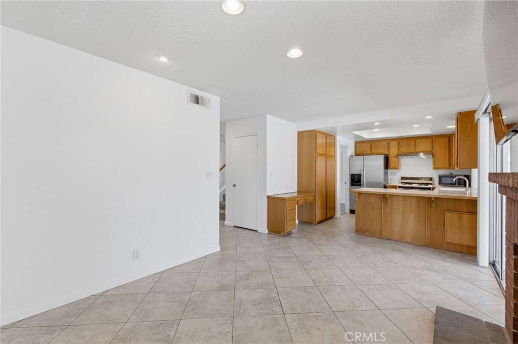 1090 W Huff Street Property Photo 15