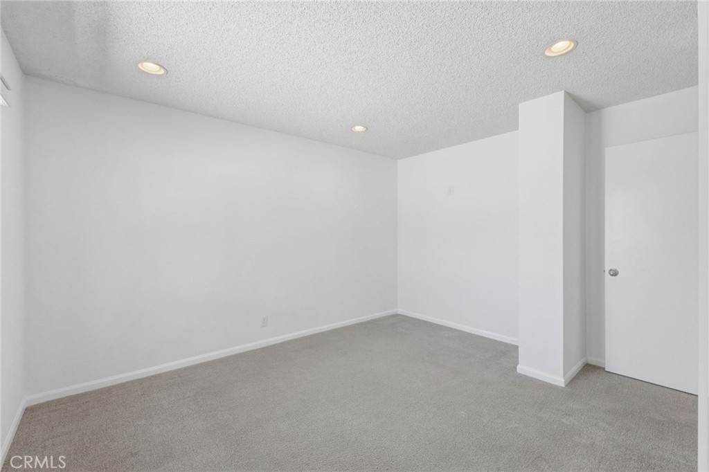 1090 W Huff Street Property Photo 19