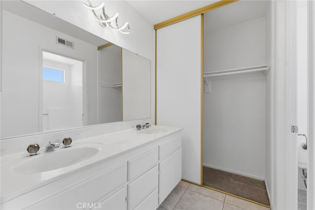 1090 W Huff Street Property Photo 26