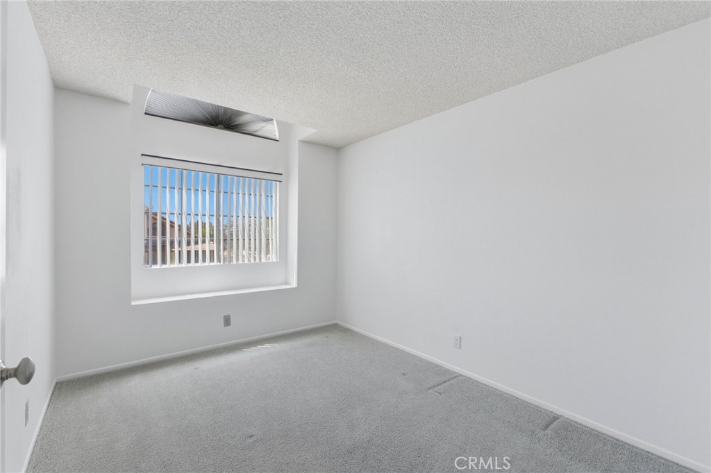 1090 W Huff Street Property Photo 32