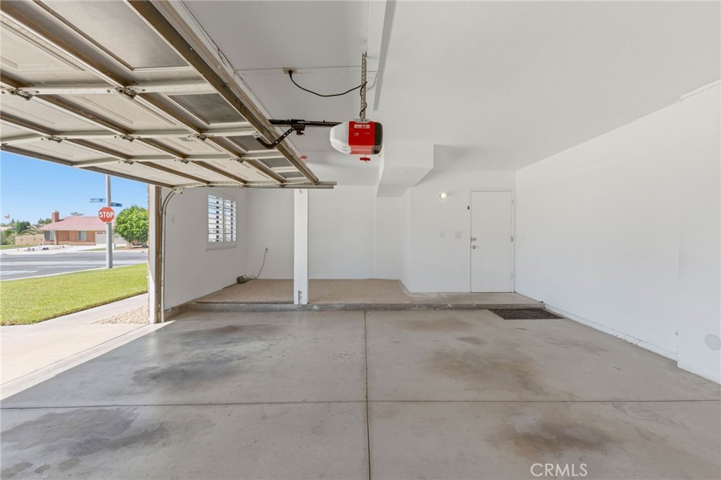 1090 W Huff Street Property Photo 36