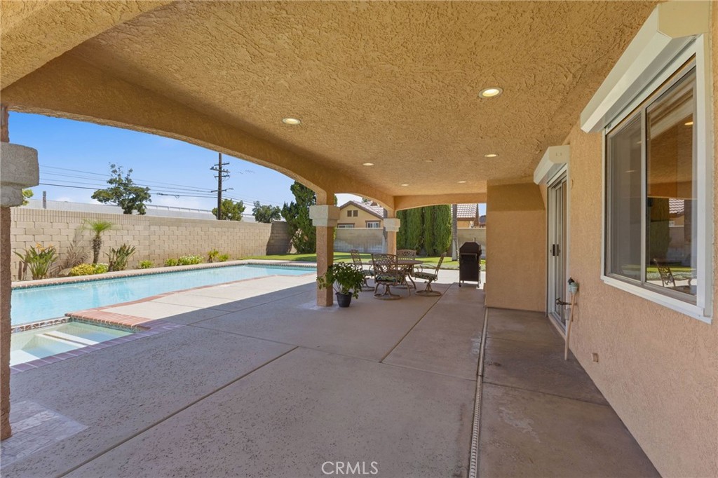1090 W Huff Street Property Photo 39