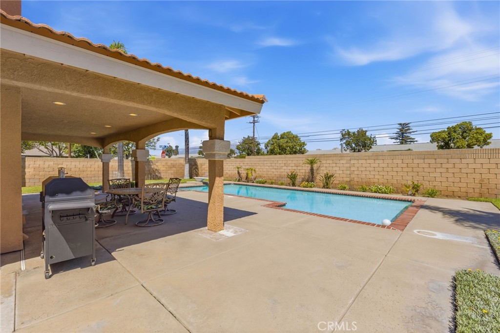 1090 W Huff Street Property Photo 41