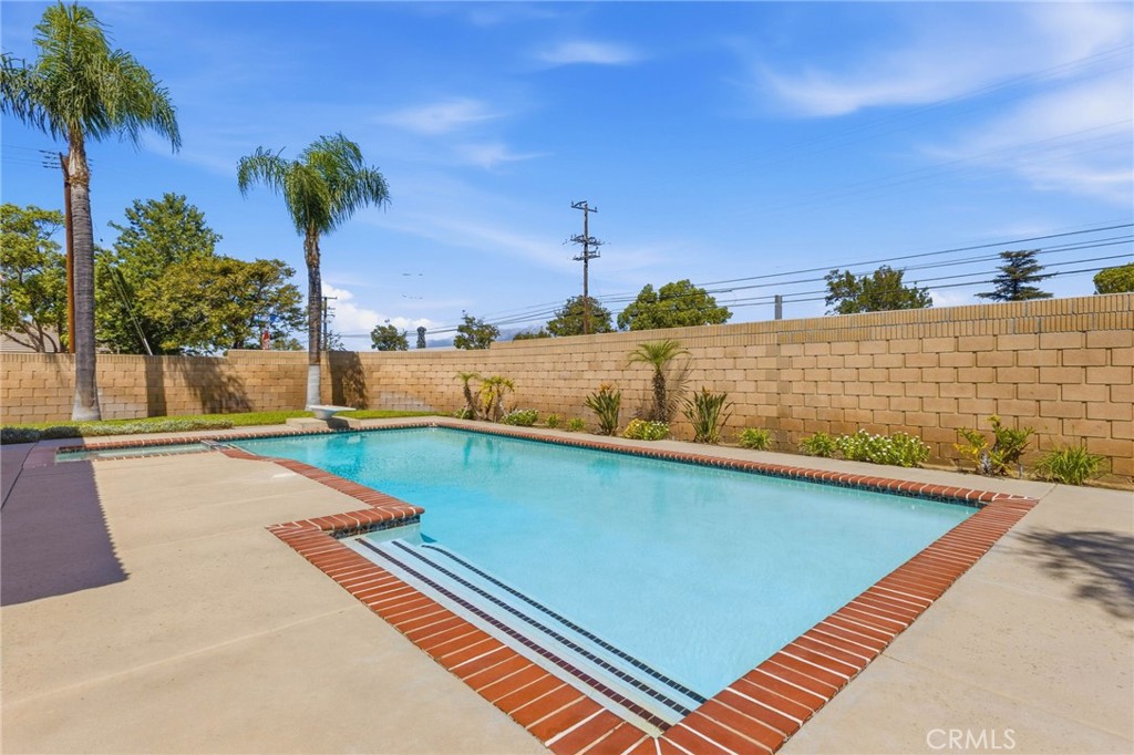 1090 W Huff Street Property Photo 42