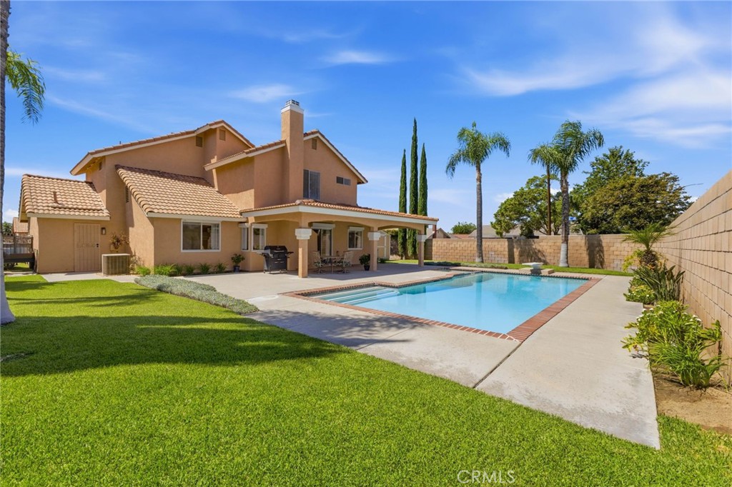 1090 W Huff Street Property Photo 45