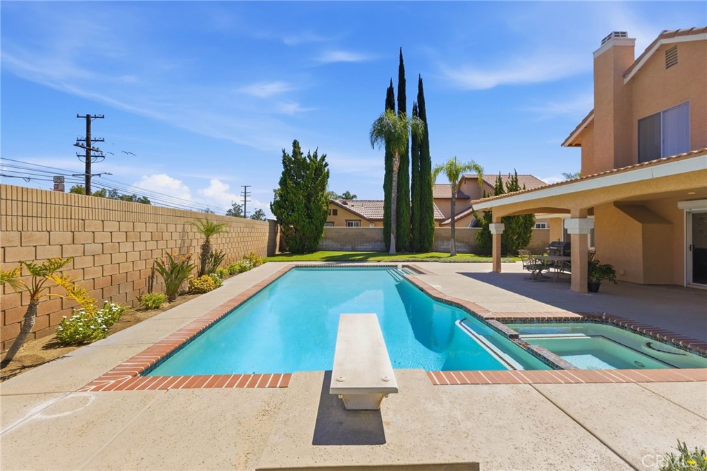 1090 W Huff Street Property Photo 48