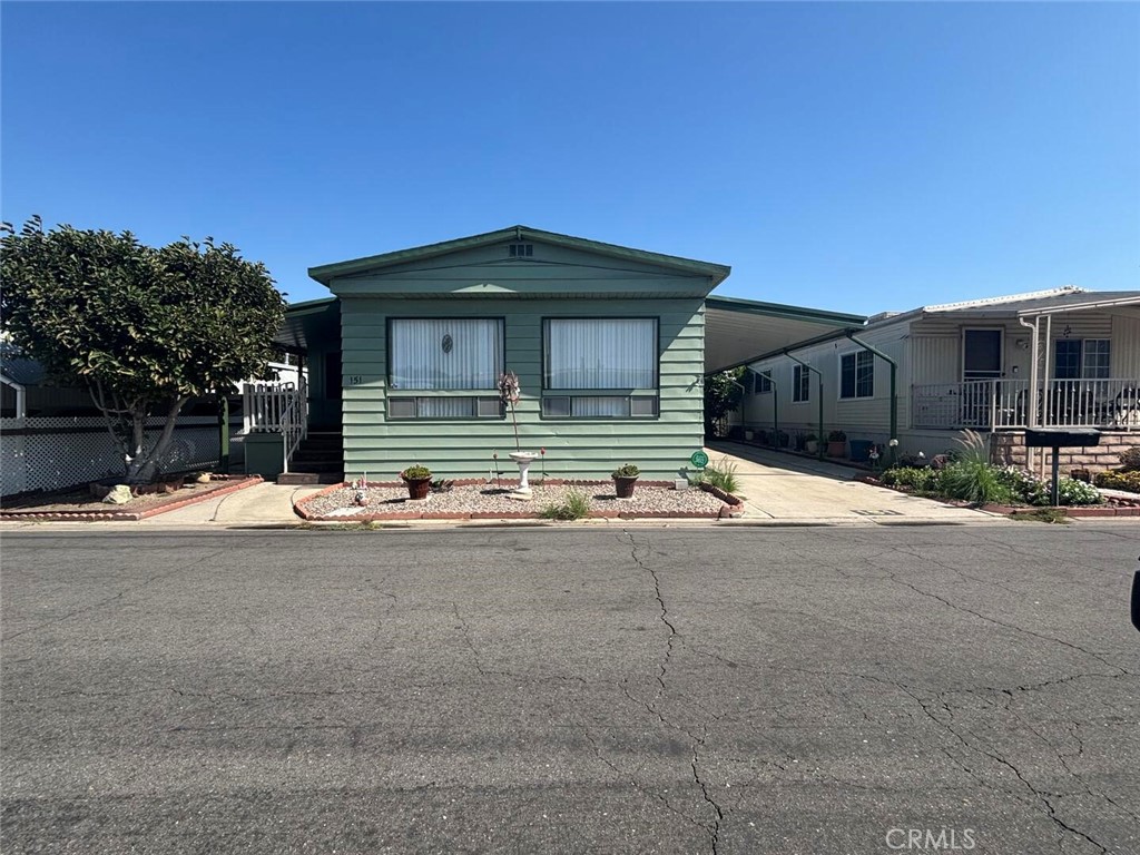 10550 Dunlap Crossing Property Photo 1