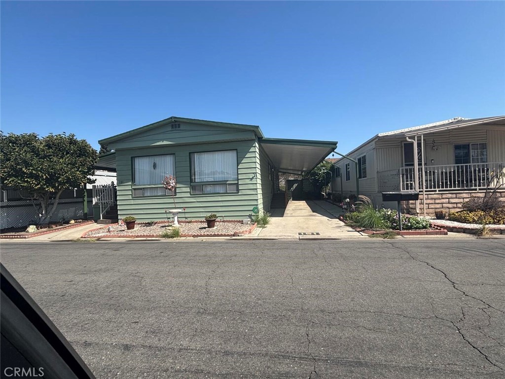 10550 Dunlap Crossing Property Photo 2