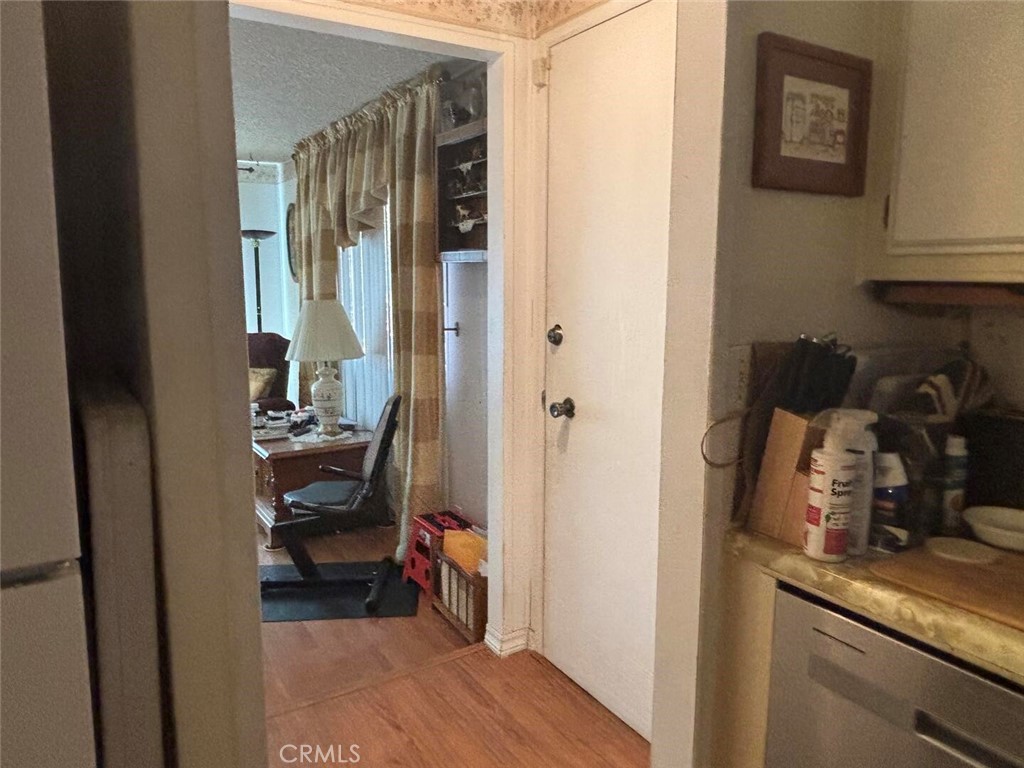 10550 Dunlap Crossing Property Photo 13