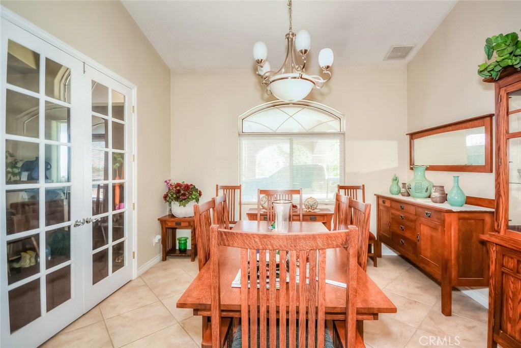 13830 Paramount Property Photo 14