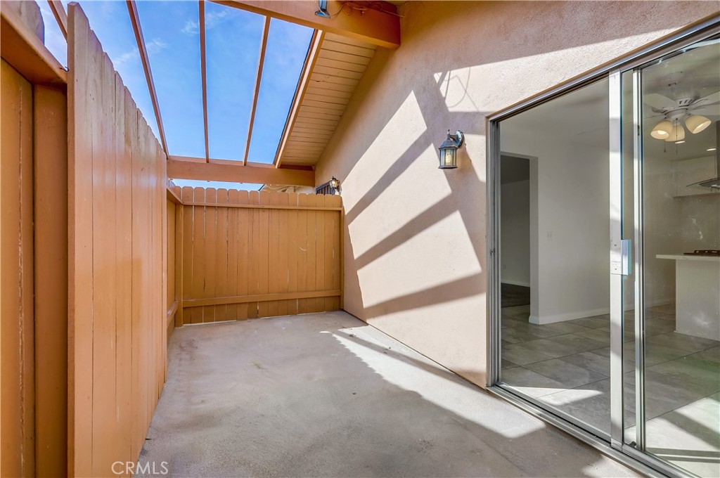 5571 Reno Circle Property Photo 13